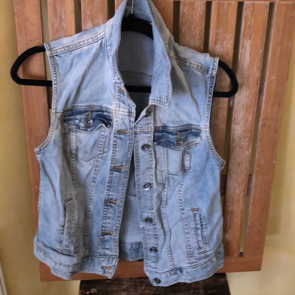 Classic denim vest